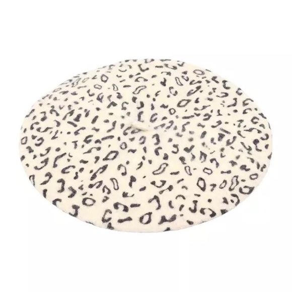 Riah Fashion's Beret Hat Cream w/Black - One Size - Picture 1 of 1